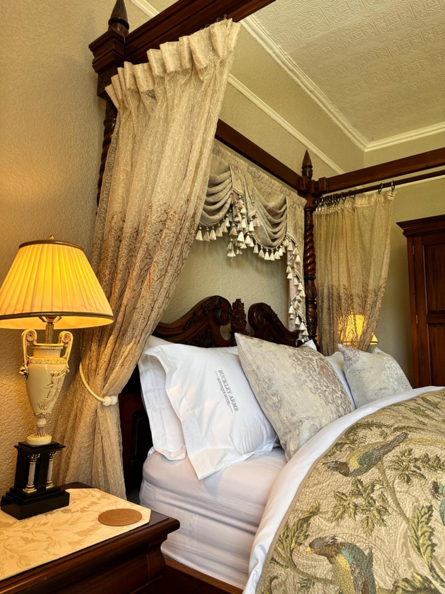 The Buckley Arms Hotel Dinas Mawddwy Ngoại thất bức ảnh