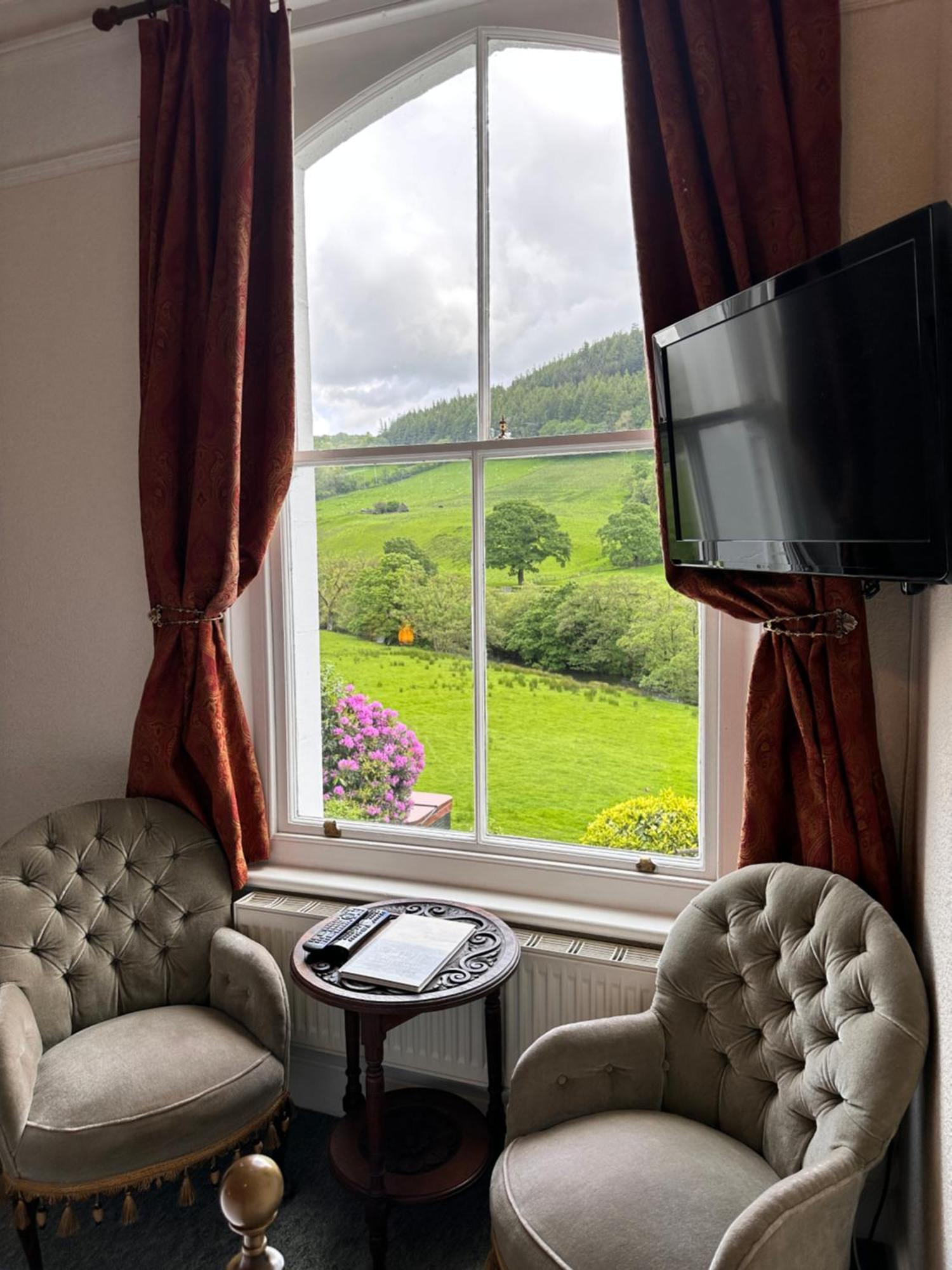 The Buckley Arms Hotel Dinas Mawddwy Ngoại thất bức ảnh